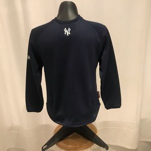 MLB Yankees shirt